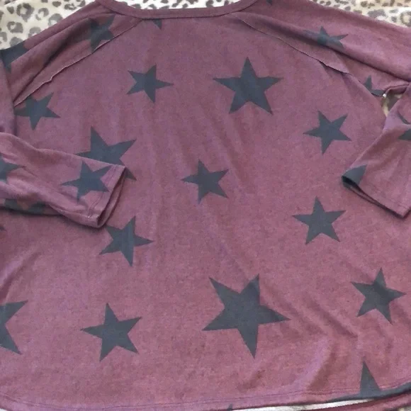 NWOT Hopely Star Top in Burgundy Maroon Size Small - Picture 9 of 16